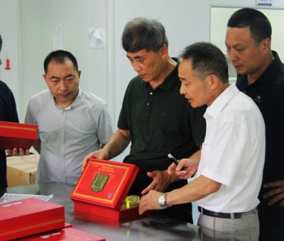 全國人大農(nóng)業(yè)與農(nóng)村委員會(huì)副主任委員李春生蒞臨仙客來視察