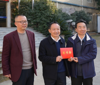 熊晉喜副市長看望慰問聯(lián)系服務(wù)專家潘新華研究員