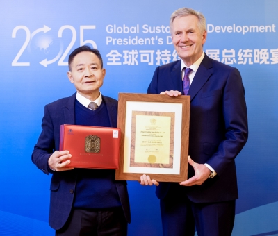 仙客來榮膺“全球中小企業(yè)品牌創(chuàng)新獎(jiǎng)” 德國前總統(tǒng)武爾夫親自頒獎(jiǎng)